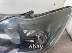 2011 Ford Focus Passenger & Driver Side Front Headlights Pair