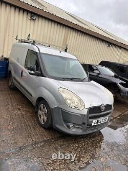 2011 Fiat Doblo Blanc 1.3 Cdti Fourgon Complet à Démolir