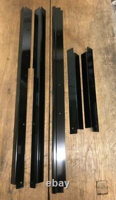 Bordures de retenue de tapis noires brillantes avant, milieu et arrière compatibles avec Land Rover Defender