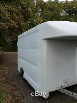 Grande Ex Bt Box Remorque