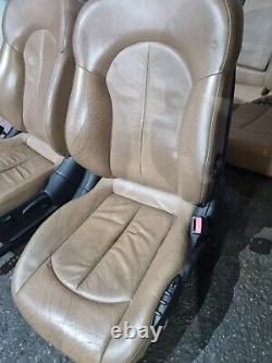 Intérieur rare en brun de la Mercedes CLK W209