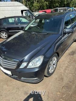 MERCEDES Benz E-CLASS E220 EN PIÈCES DÉTACHÉES TOUTES LES PIÈCES DISPONIBLES - Voiture de Break 2011