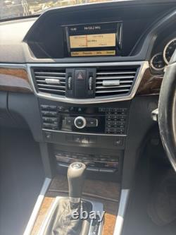 MERCEDES Benz E-CLASS E220 EN PIÈCES DÉTACHÉES TOUTES LES PIÈCES DISPONIBLES - Voiture de Break 2011