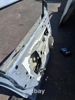 Nissan Qashqai J12 Mk3 2024 porte avant gauche nue côté passager gris