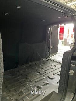 Panneau de toit et revêtement de toit allongé du Ford Transit Connect